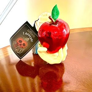 NWT Bath & Body Works Apple plug in